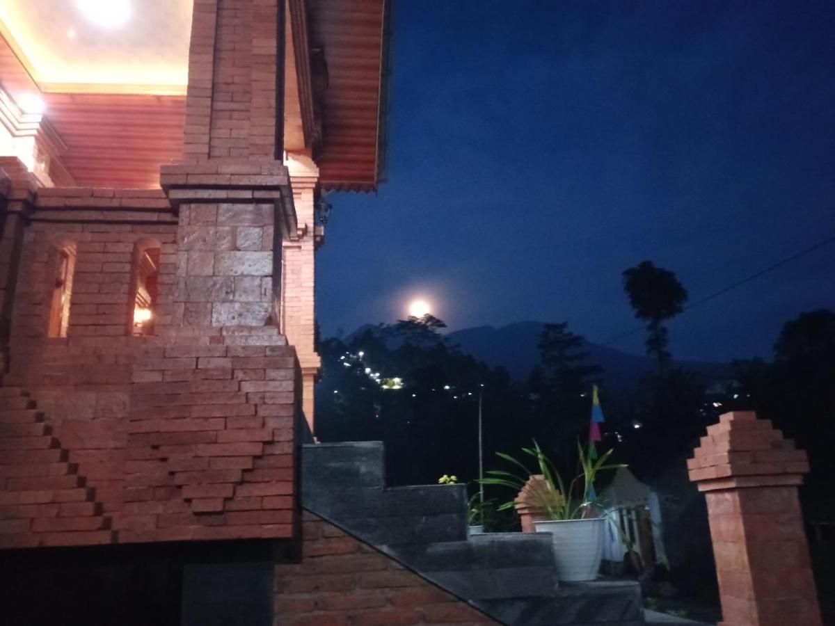 Villa Pringgitan Tawangmangu Exterior foto